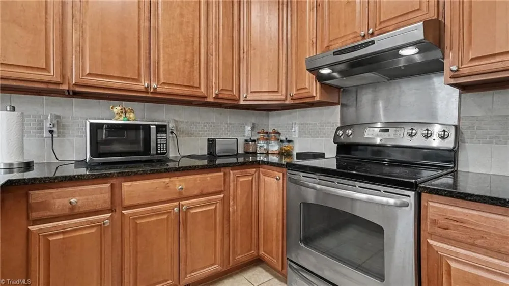 4315 Chilton Way High Point, NC 27265
