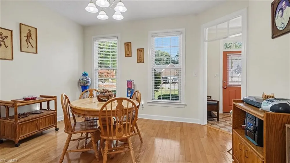 4315 Chilton Way High Point, NC 27265
