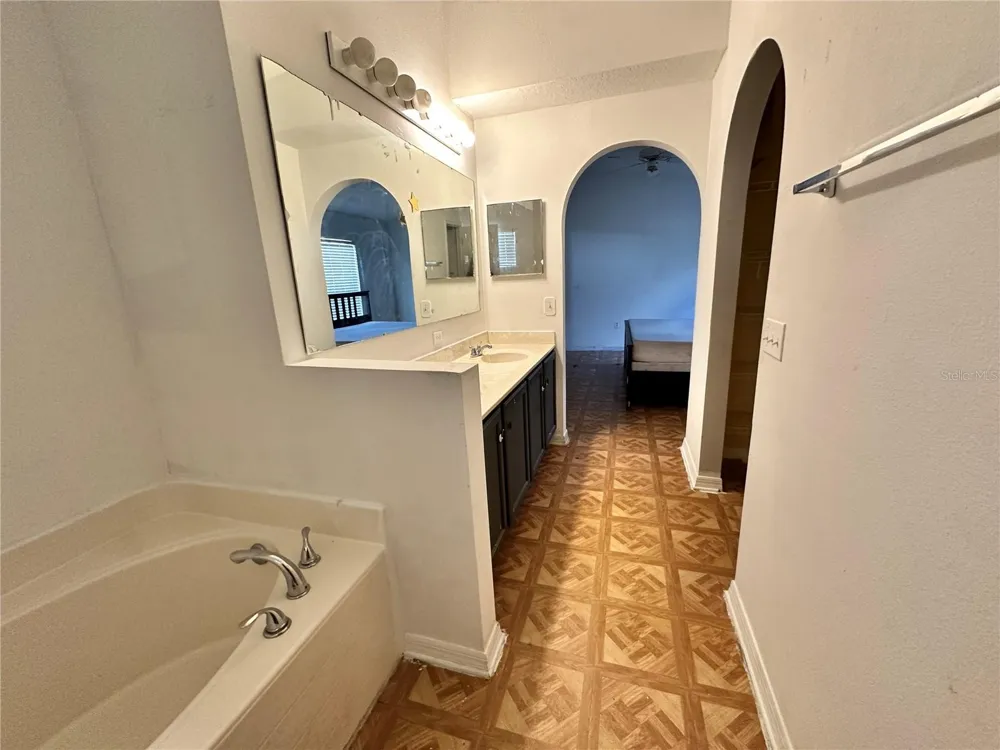 2013 HONEYBELL AVENUE Haines City, FL 33844