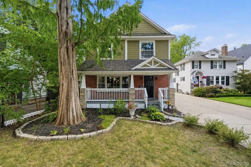 1223 Greenleaf Drive Royal Oak City, MI 48067