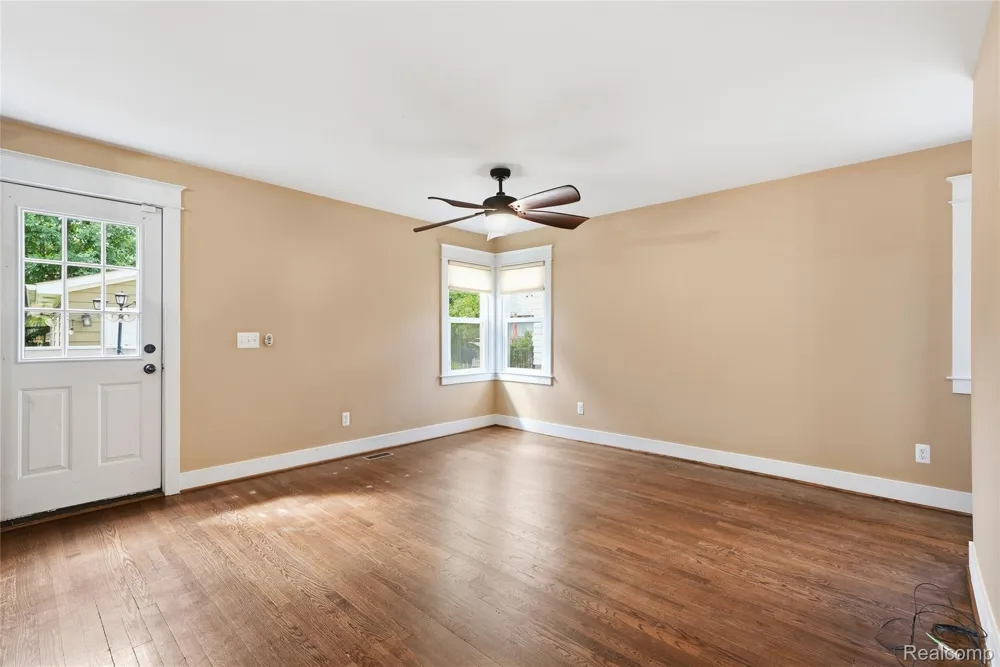 1223 Greenleaf Drive Royal Oak City, MI 48067