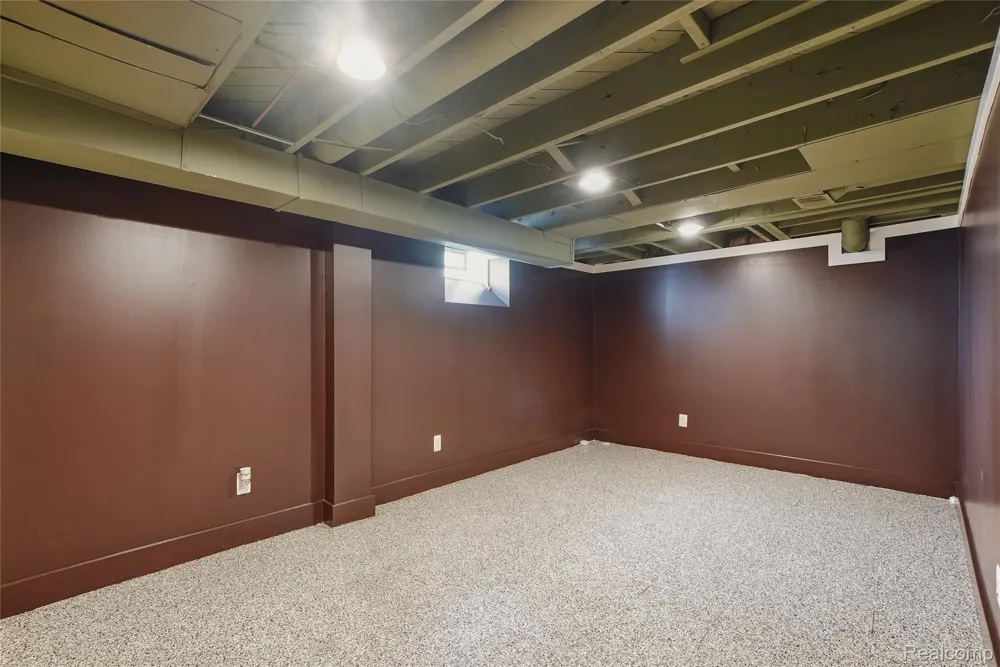 1223 Greenleaf Drive Royal Oak City, MI 48067