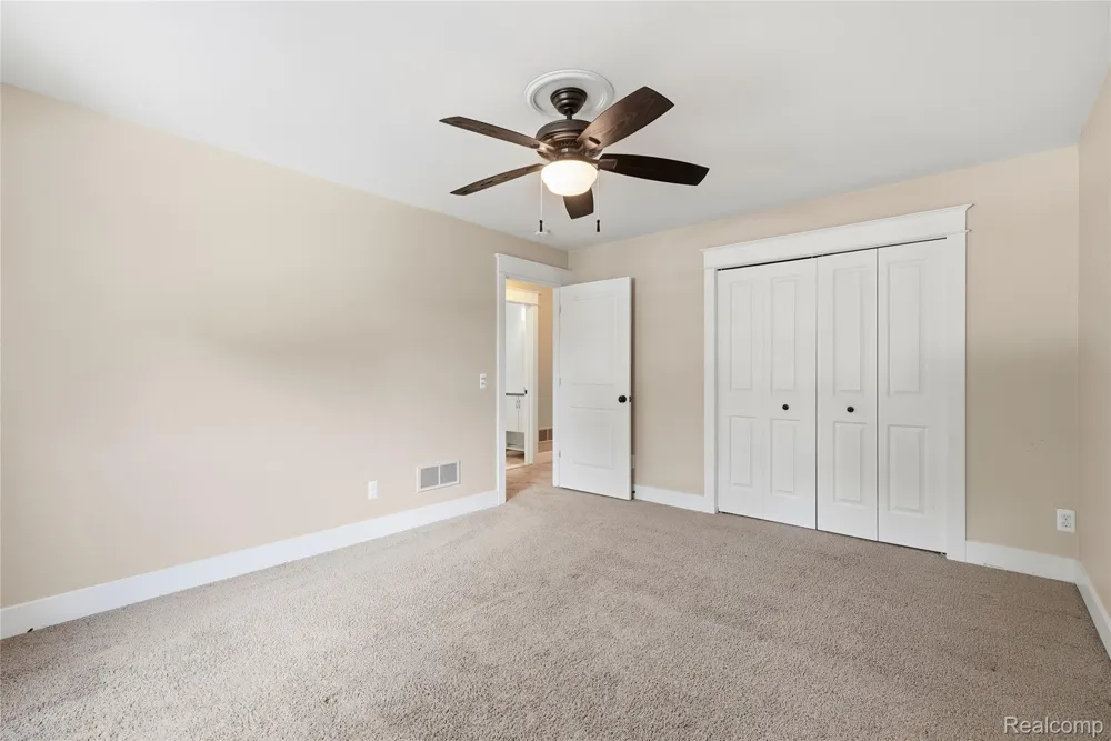 1223 Greenleaf Drive Royal Oak City, MI 48067