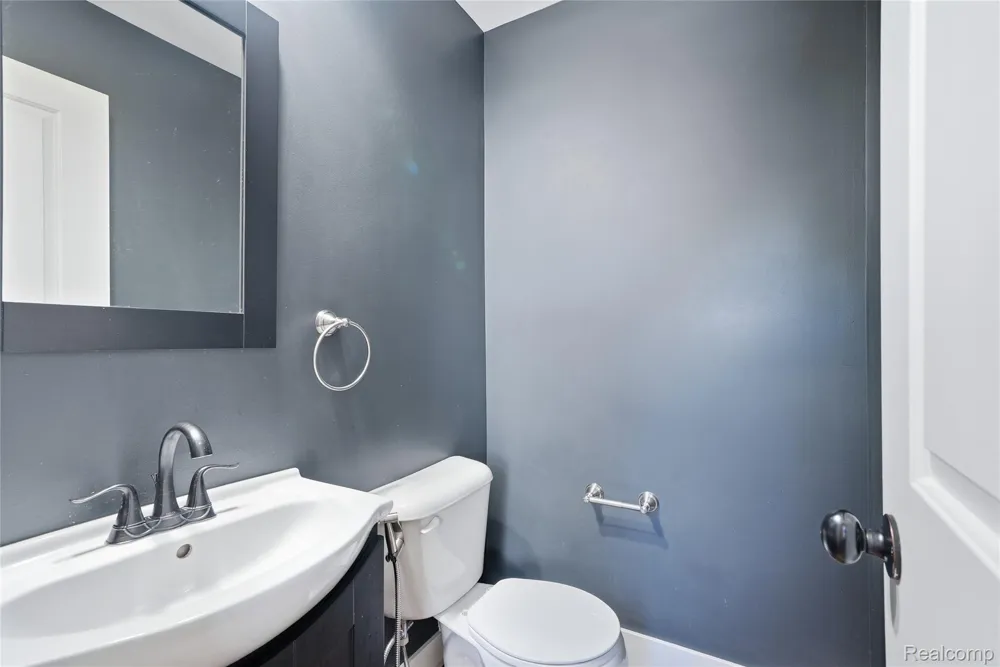 1223 Greenleaf Drive Royal Oak City, MI 48067