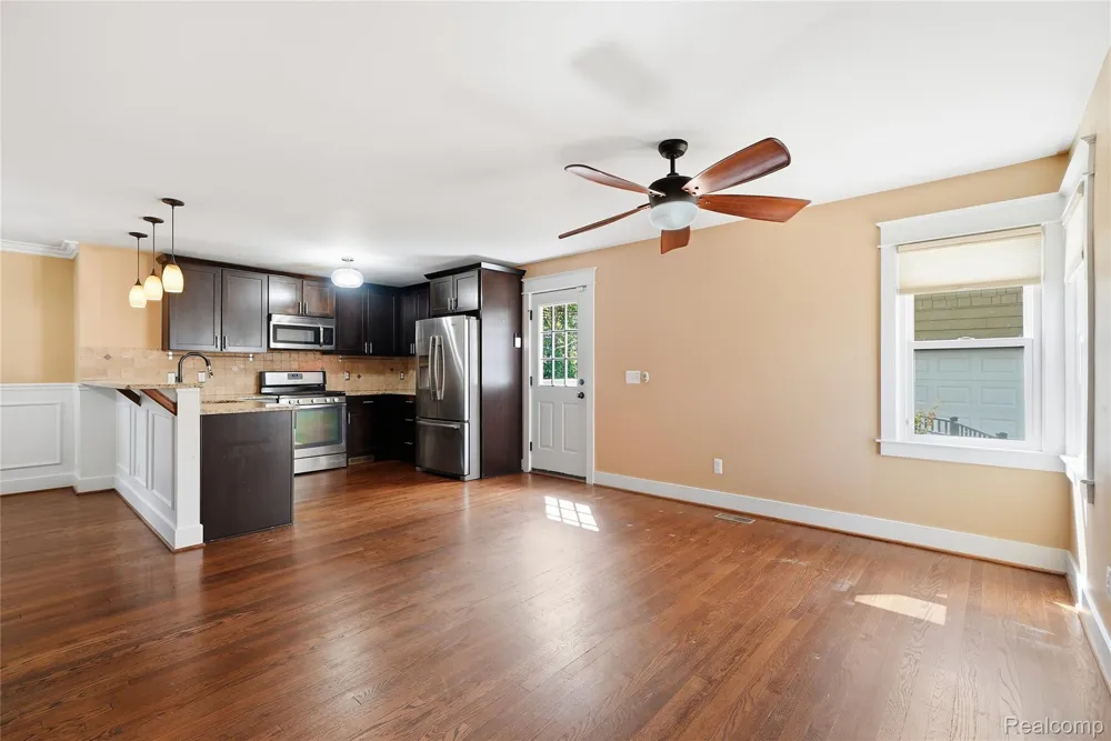 1223 Greenleaf Drive Royal Oak City, MI 48067