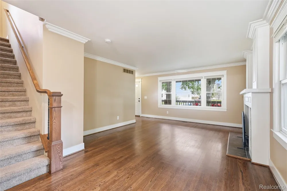 1223 Greenleaf Drive Royal Oak City, MI 48067