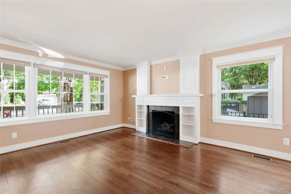 1223 Greenleaf Drive Royal Oak City, MI 48067