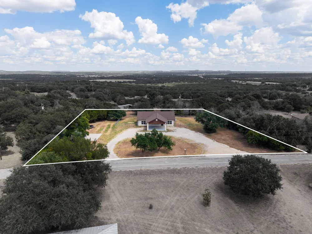 534 County Road 3081 Lampasas, TX 76550