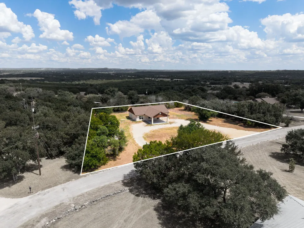 534 County Road 3081 Lampasas, TX 76550