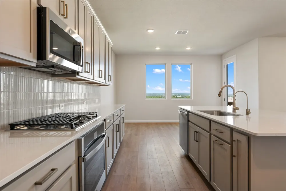 204 Clover Bend Liberty Hill, TX 78642