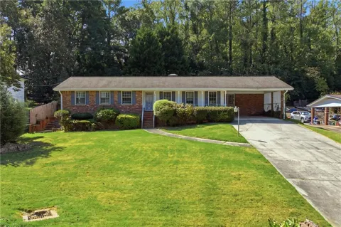2710 Tanglewood Trail