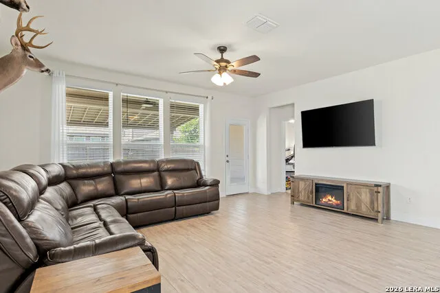 337 Aberdeen Boerne, TX 78015