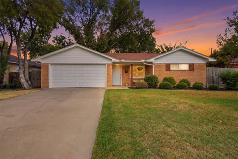 433 La Salle Drive