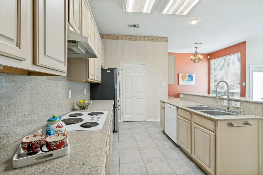 18728 Flatstone Court Dallas, TX 75252