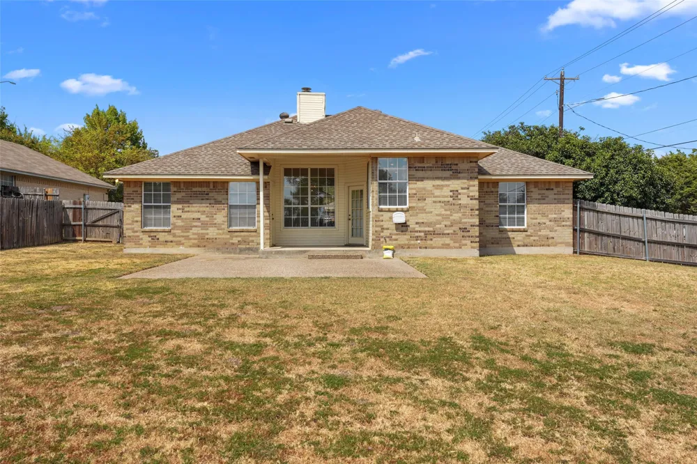 419 Strata Drive Denton, TX 76201