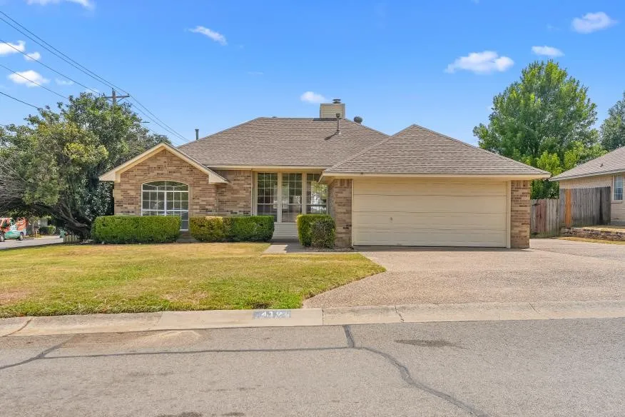 419 Strata Drive Denton, TX 76201