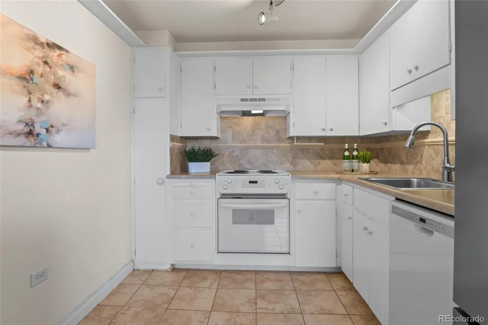 1085 Lafayette Street #403 Denver, CO 80218