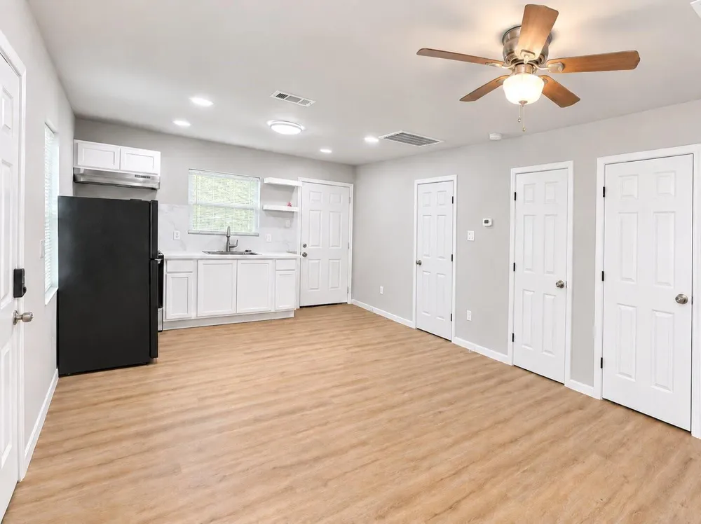 15521 Highway 6 Santa Fe, TX 77517