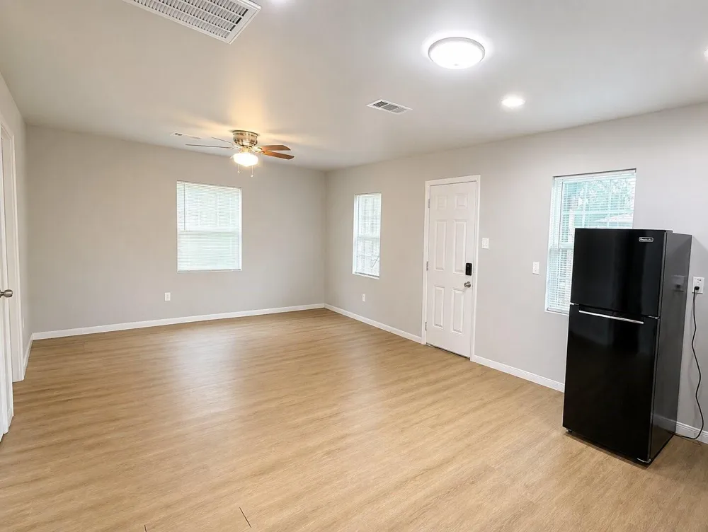 15521 Highway 6 Santa Fe, TX 77517