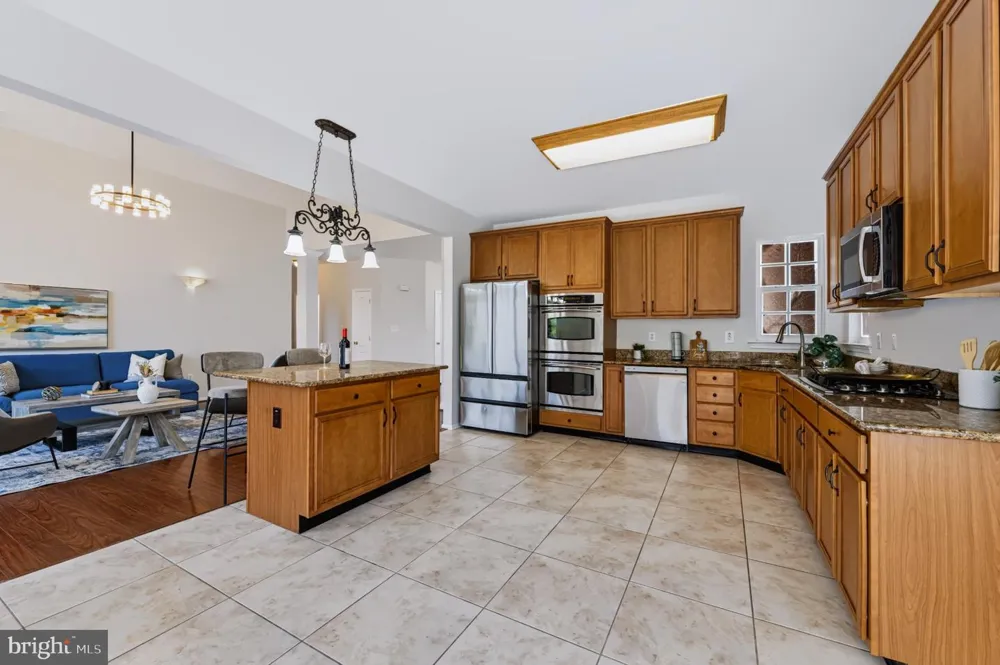 1437 CRANLEIGH LANE Williamstown, NJ 08094