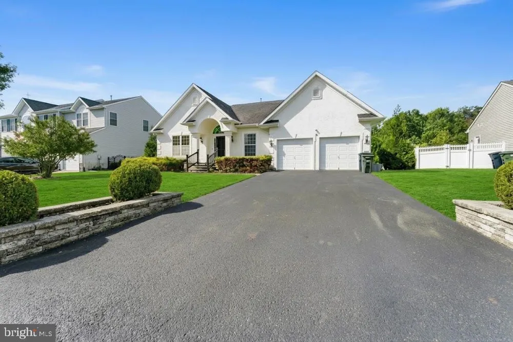 1437 CRANLEIGH LANE Williamstown, NJ 08094