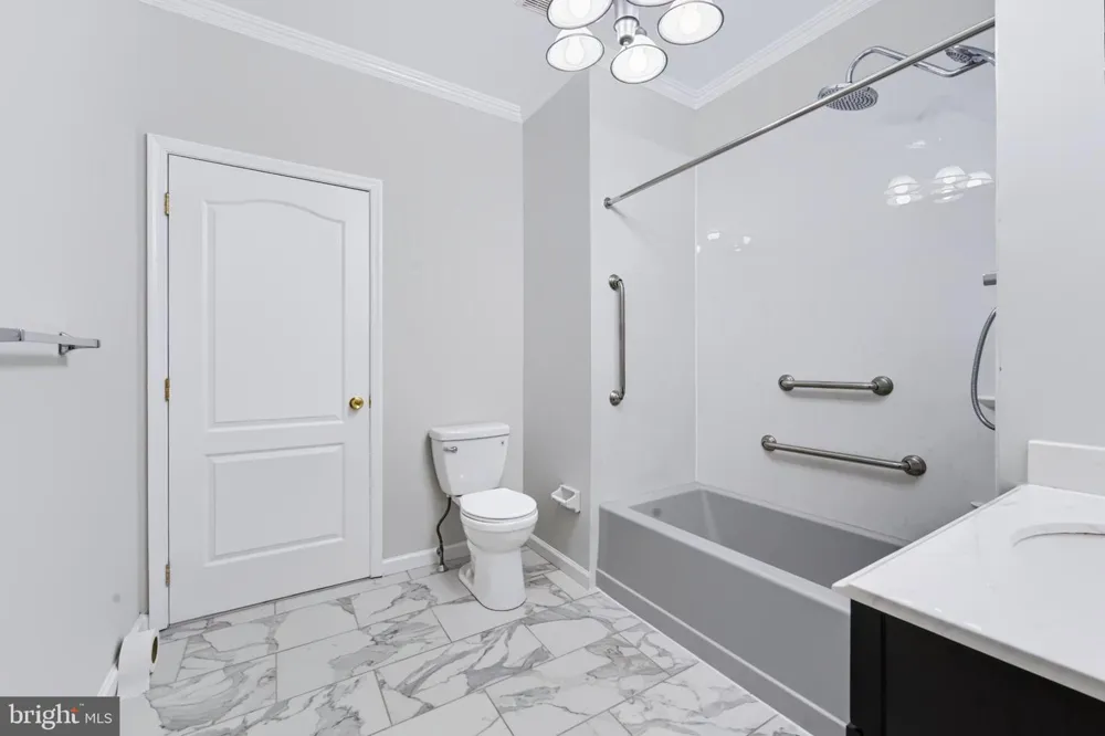 1437 CRANLEIGH LANE Williamstown, NJ 08094