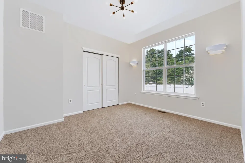 1437 CRANLEIGH LANE Williamstown, NJ 08094
