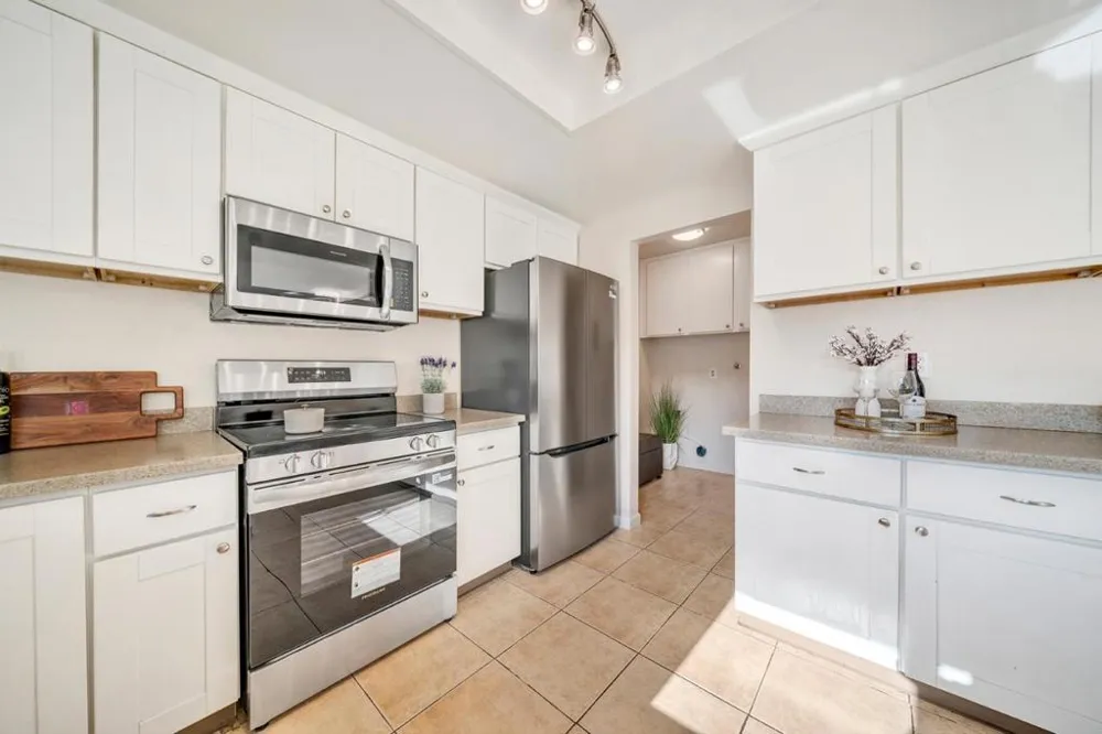 10019 Dove Oak Court Cupertino, CA 95014
