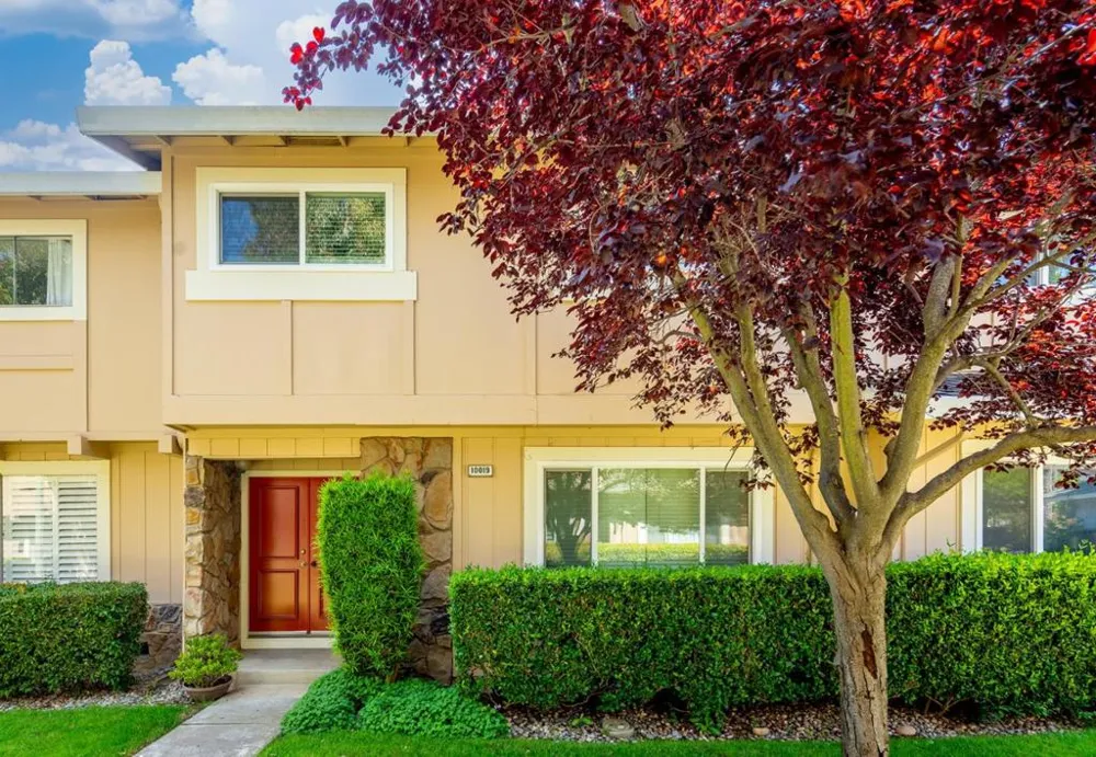 10019 Dove Oak Court Cupertino, CA 95014