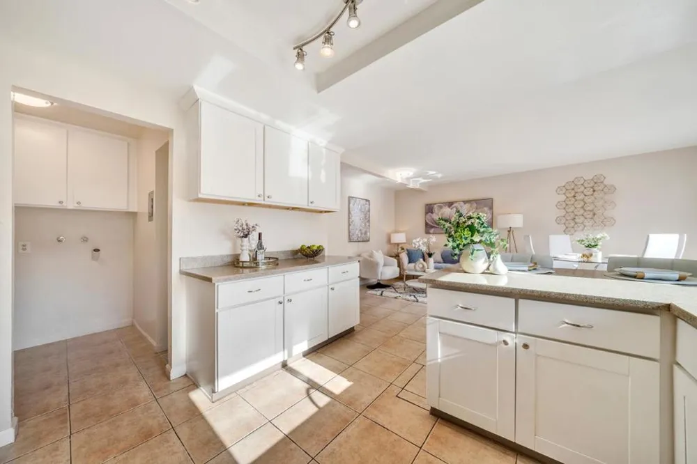 10019 Dove Oak Court Cupertino, CA 95014