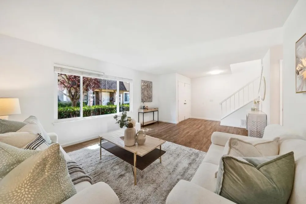 10019 Dove Oak Court Cupertino, CA 95014