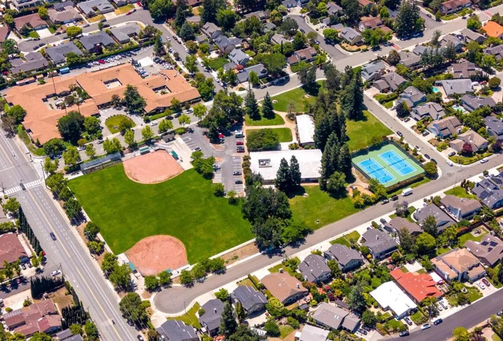 10019 Dove Oak Court Cupertino, CA 95014