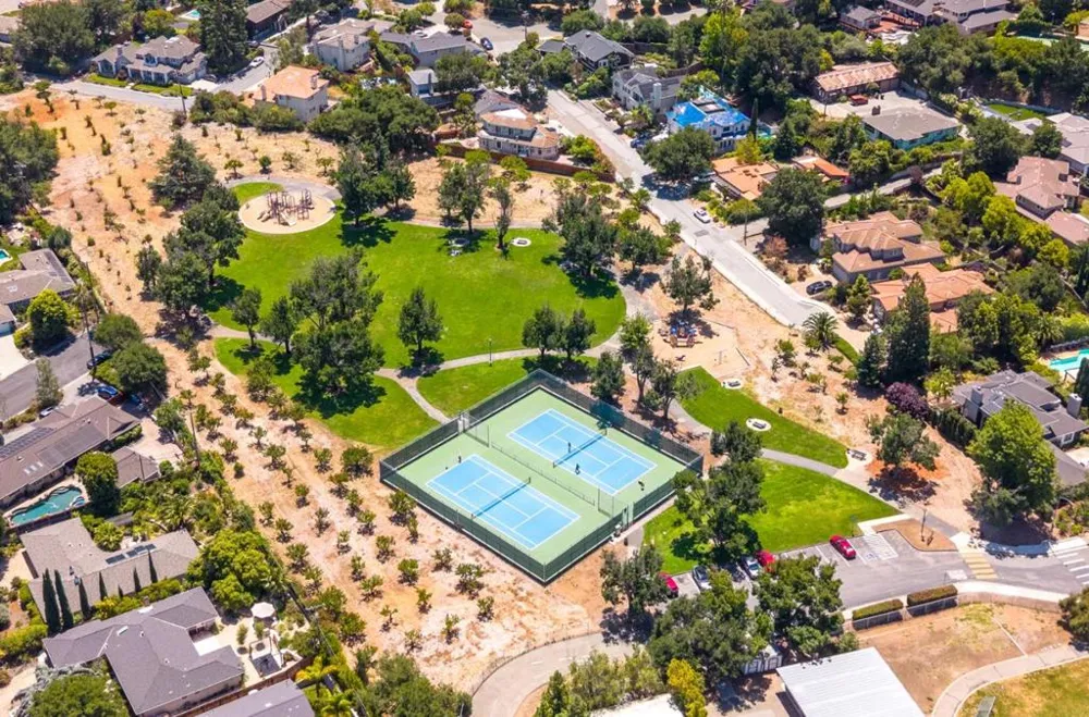 10019 Dove Oak Court Cupertino, CA 95014