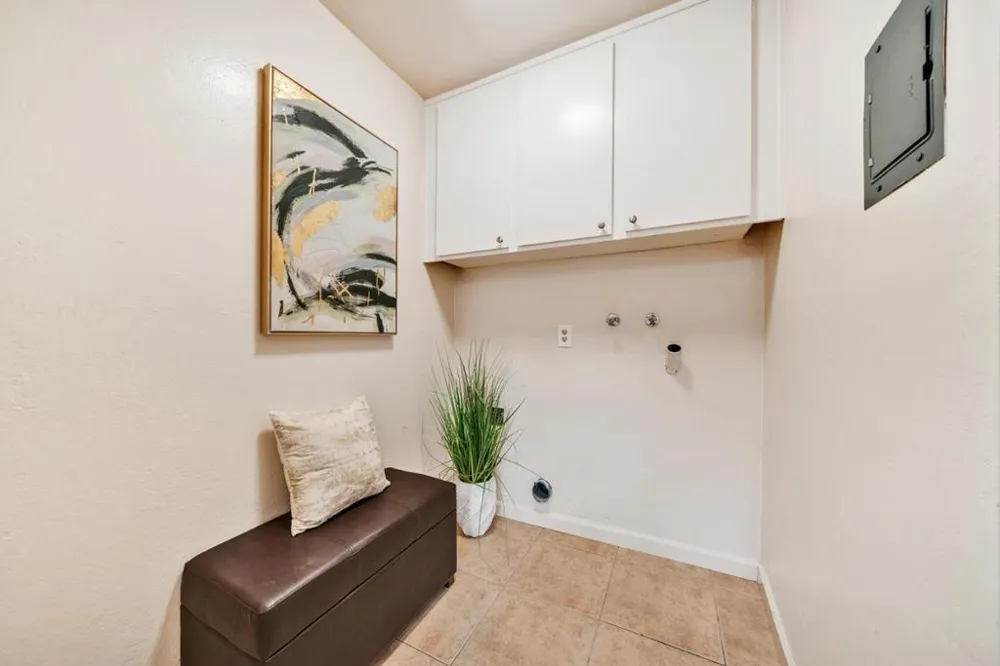 10019 Dove Oak Court Cupertino, CA 95014