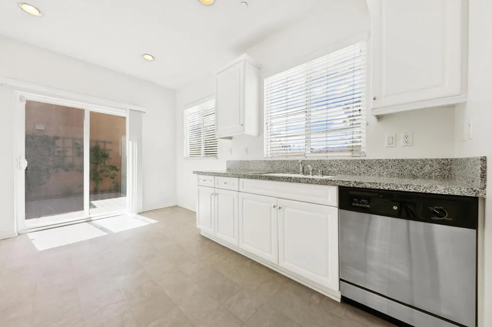 601 Calle Vibrante Palm Desert, CA 92211