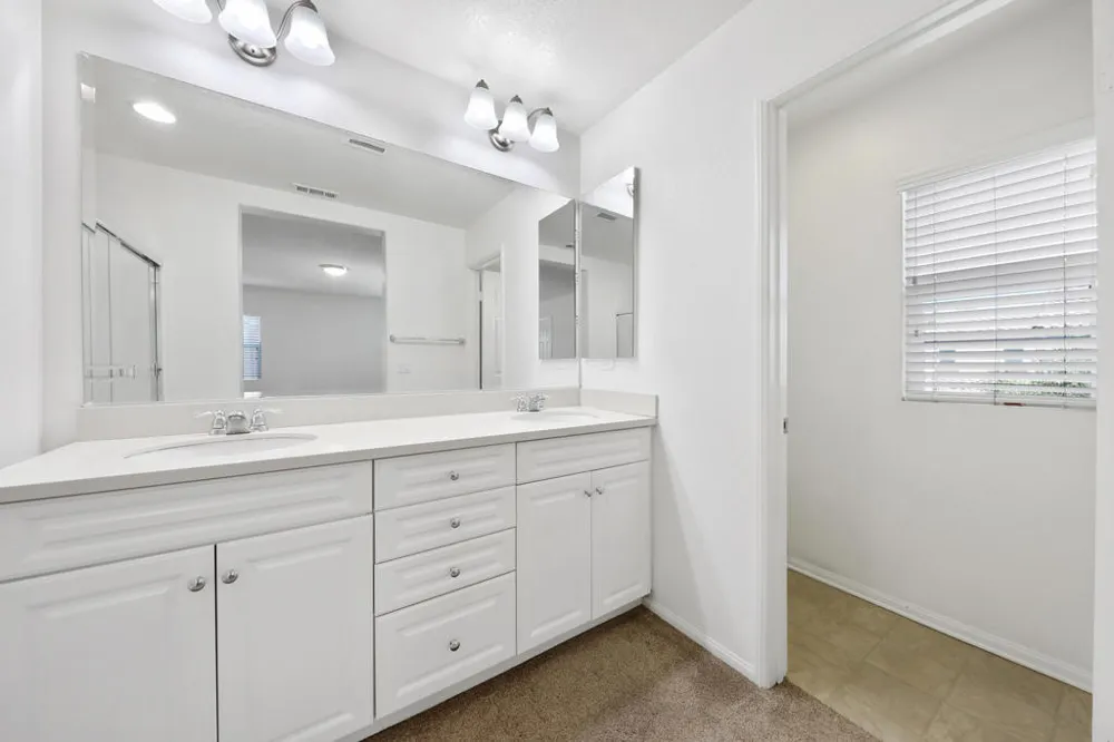 601 Calle Vibrante Palm Desert, CA 92211