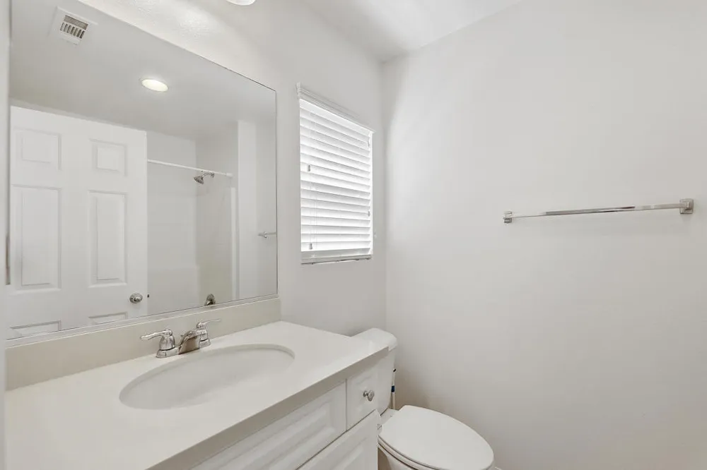 601 Calle Vibrante Palm Desert, CA 92211