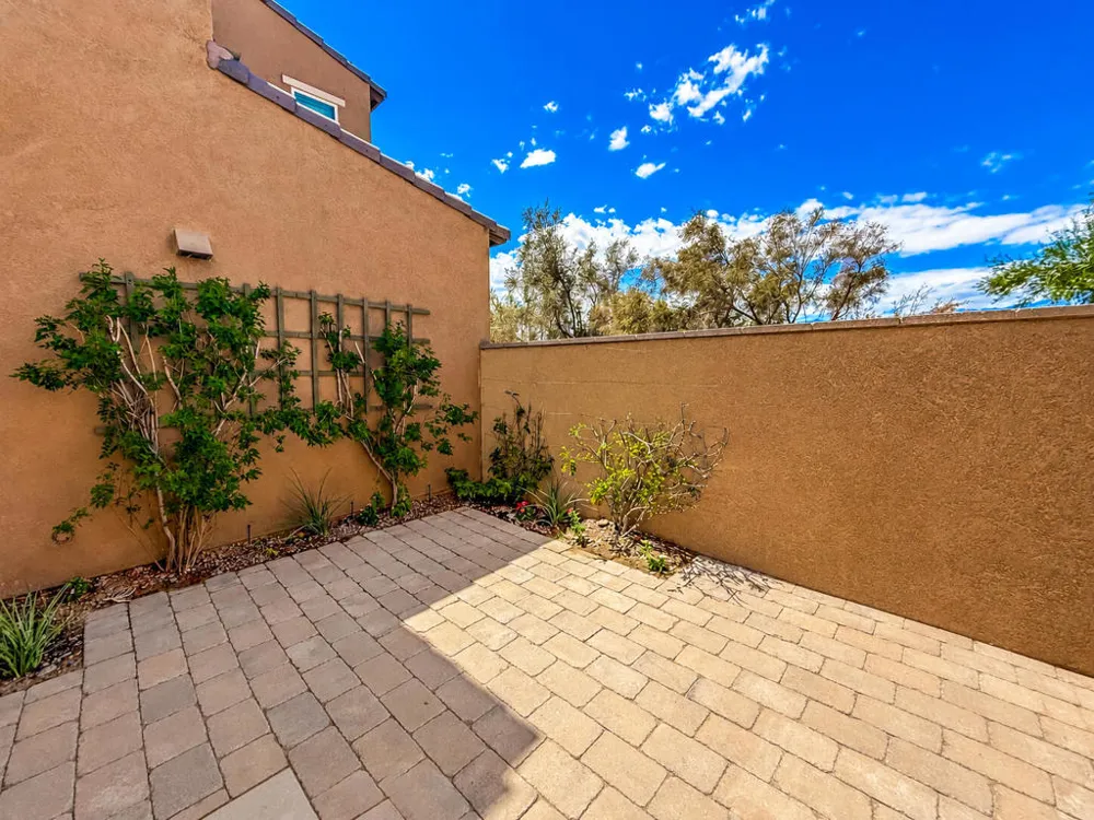 601 Calle Vibrante Palm Desert, CA 92211