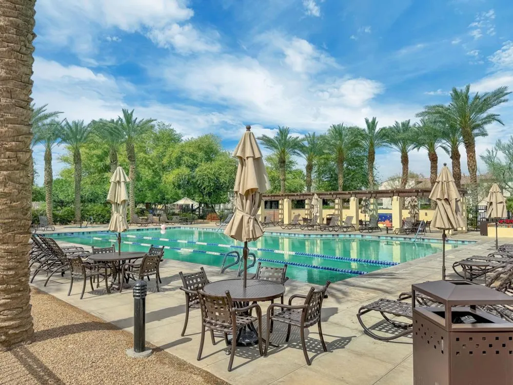 601 Calle Vibrante Palm Desert, CA 92211
