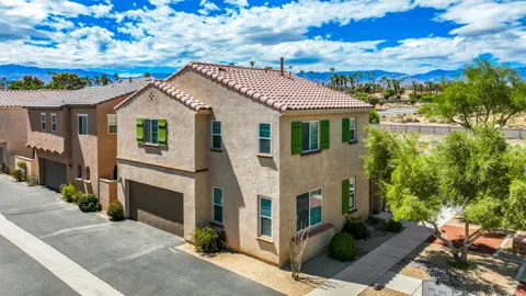 601 Calle Vibrante