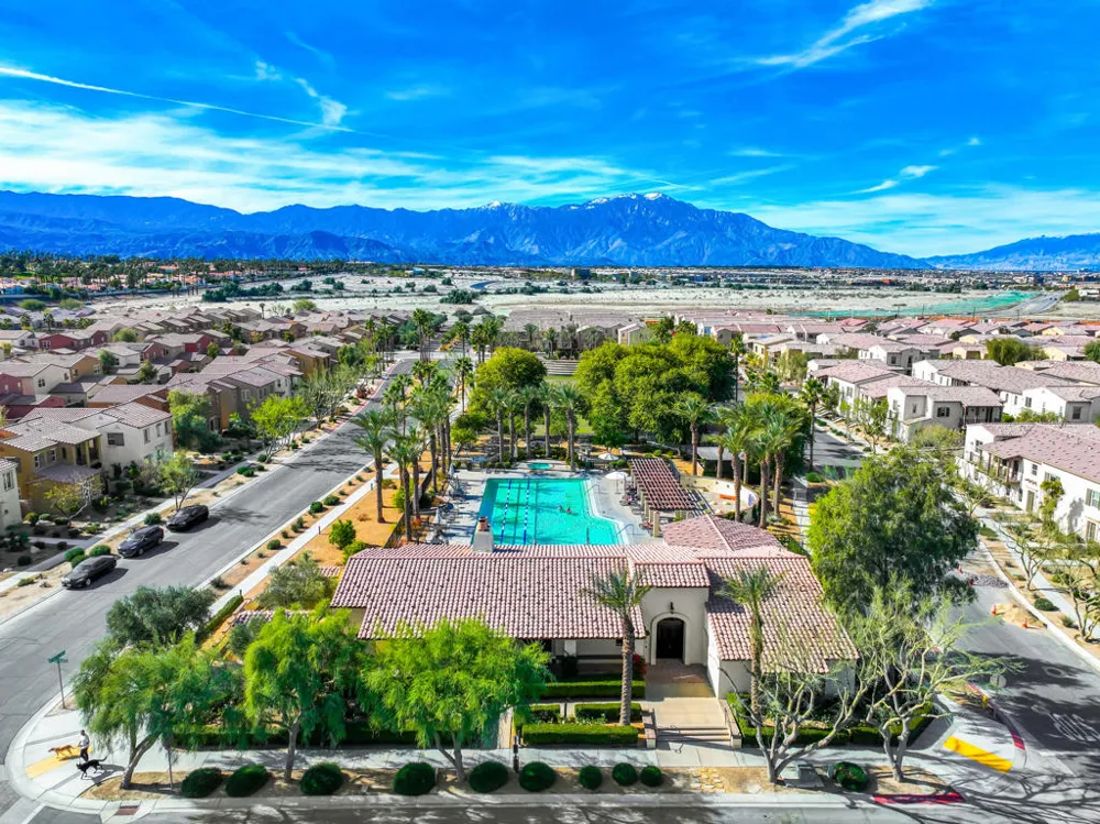 601 Calle Vibrante Palm Desert, CA 92211