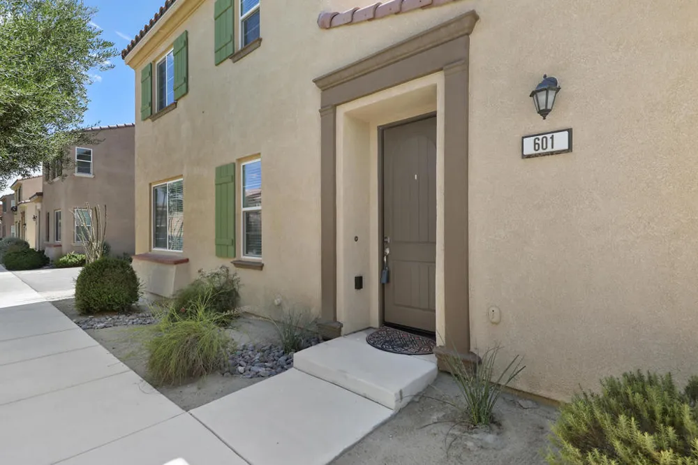 601 Calle Vibrante Palm Desert, CA 92211