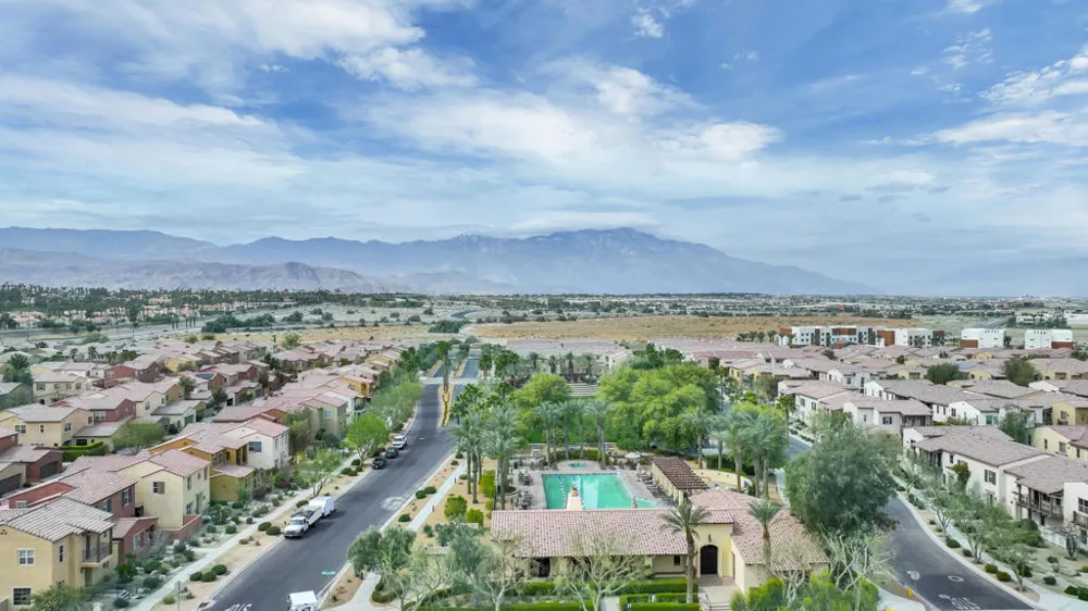 601 Calle Vibrante Palm Desert, CA 92211