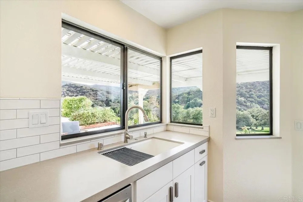29114 Laurel Valley Drive Vista, CA 92084