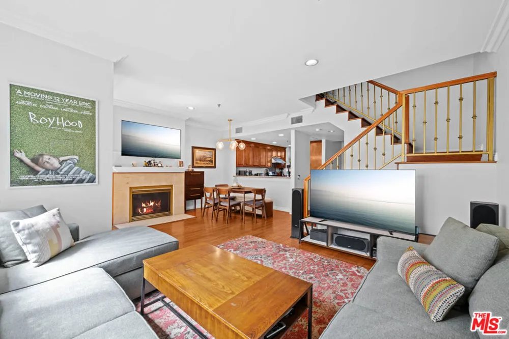 1030 S Norton Avenue #5 Los Angeles, CA 90019