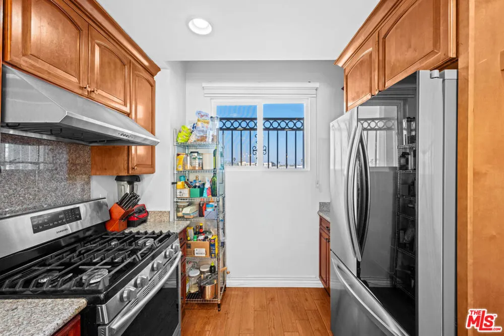 1030 S Norton Avenue #5 Los Angeles, CA 90019