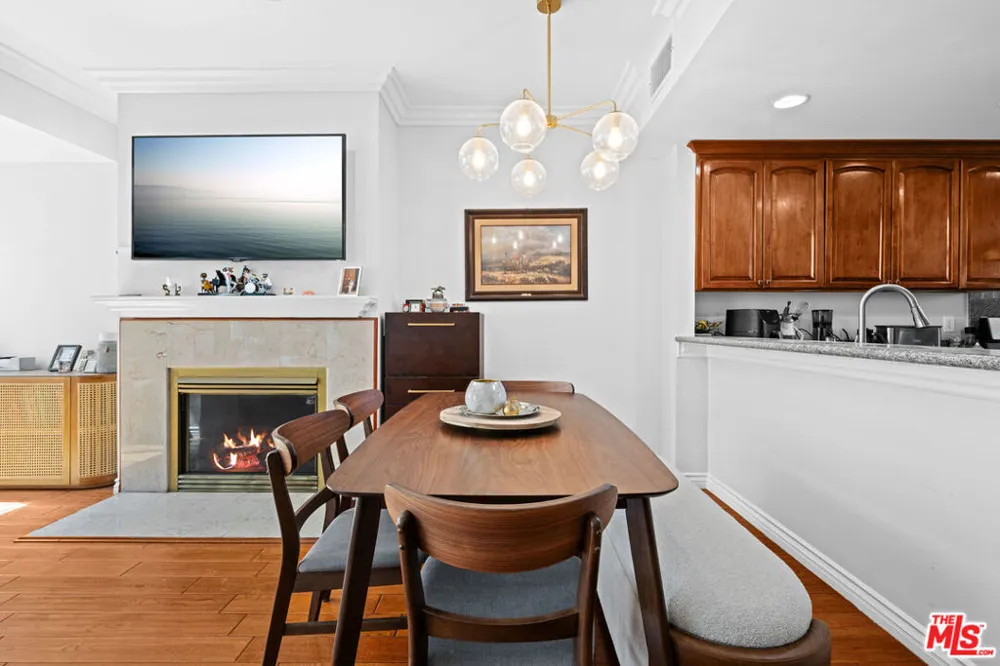 1030 S Norton Avenue #5 Los Angeles, CA 90019