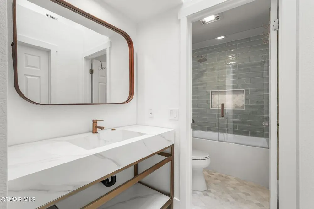 5473 Spanish Oak Lane #G Oak Park, CA 91377