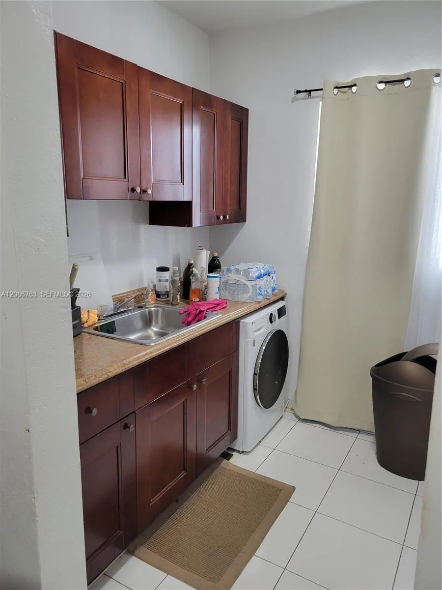 1551 Michigan Ave #11 Miami Beach, FL 33139