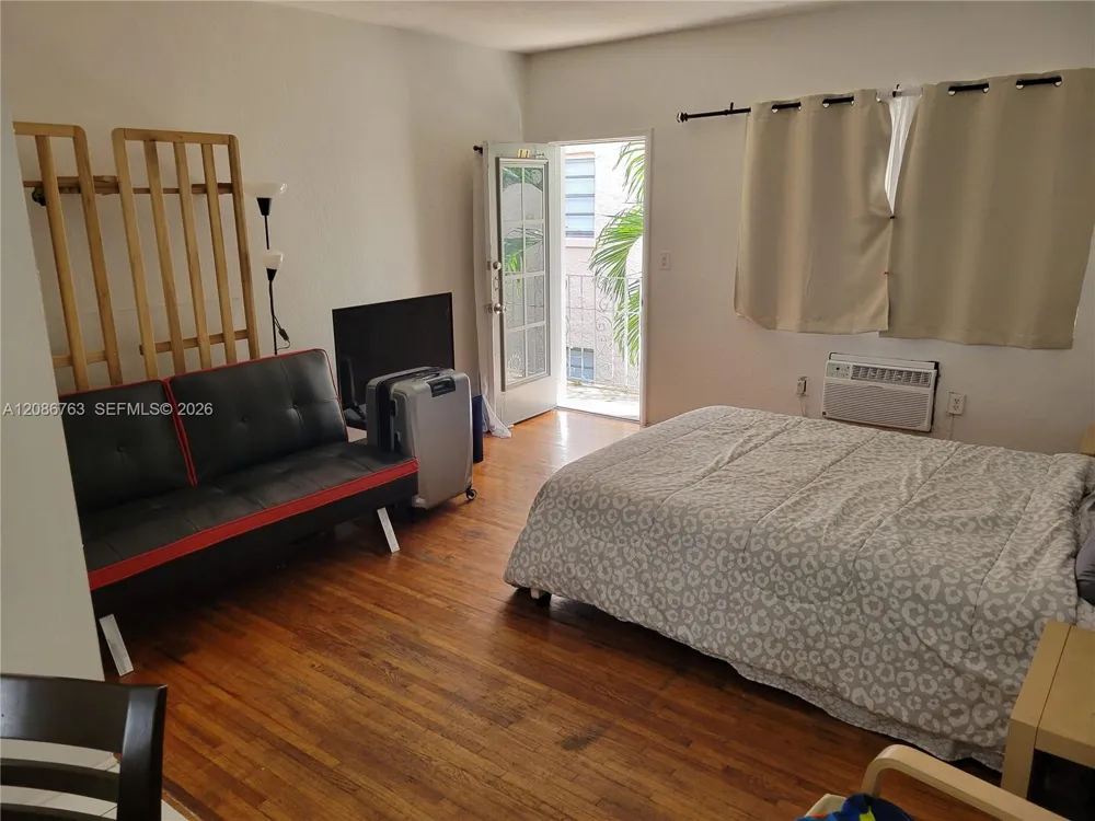 1551 Michigan Ave #11 Miami Beach, FL 33139